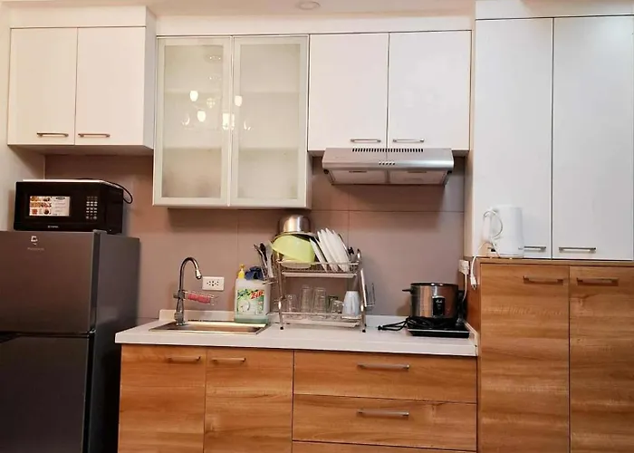 Apartment Sunshine100 1bedroom 65inchestv Poolgymbilliardplayground Manila