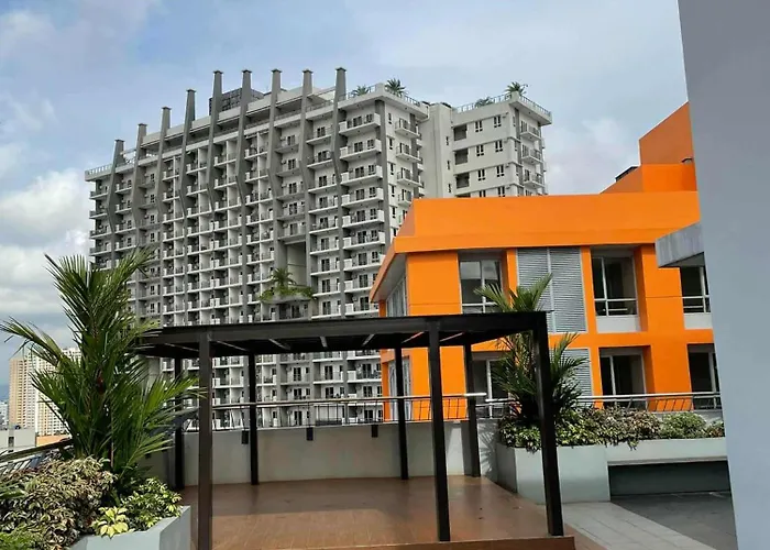 Sunshine100 1bedroom 65inchestv Poolgymbilliardplayground Apartment Manila