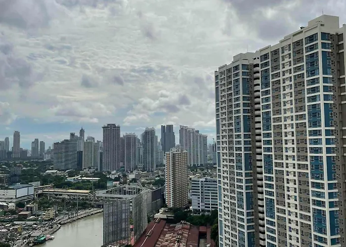 Sunshine100 1bedroom 65inchestv Poolgymbilliardplayground Apartment Manila