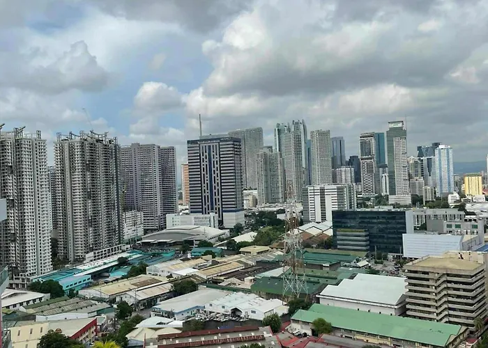 Sunshine100 1bedroom 65inchestv Poolgymbilliardplayground * Manila